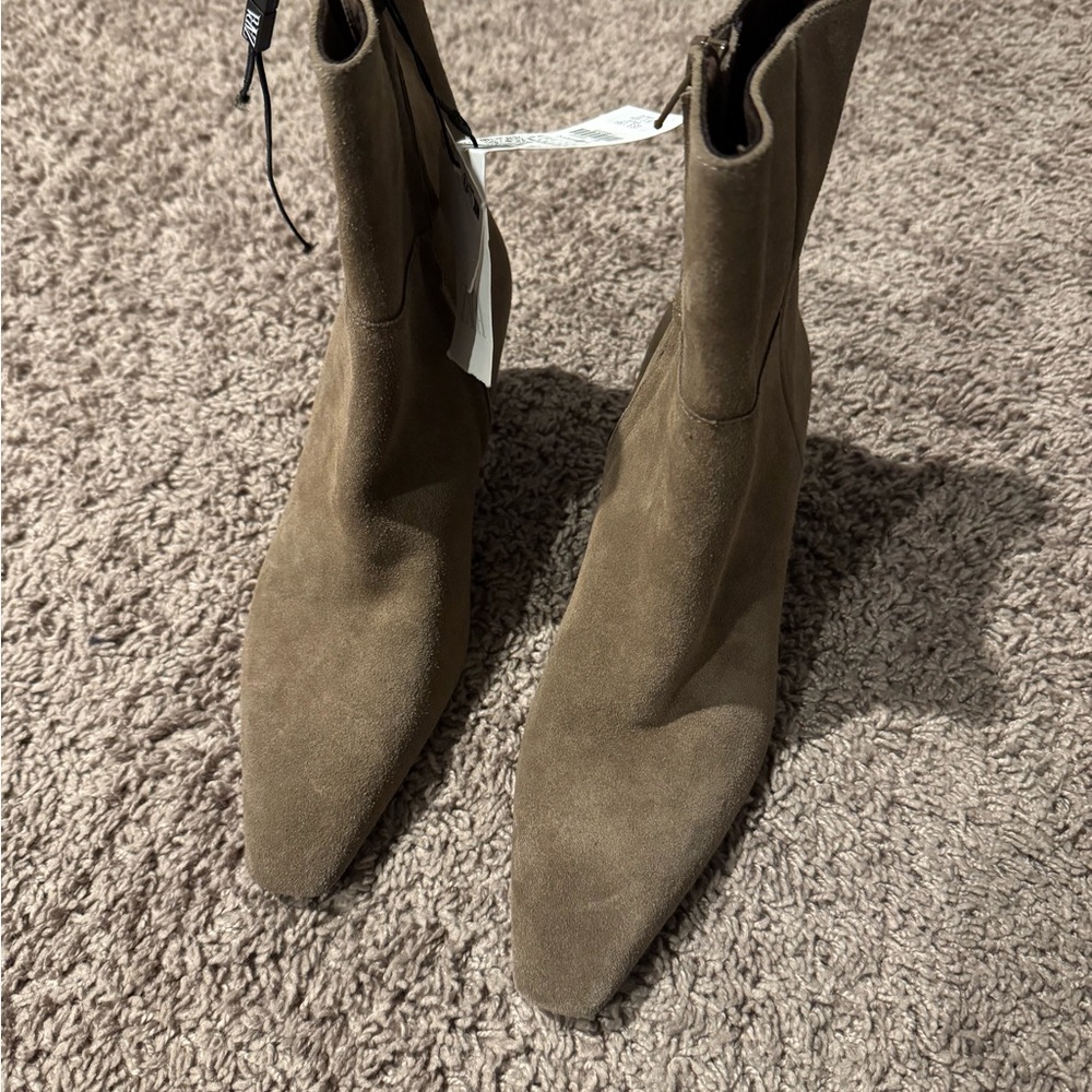 Zara split leather kitten heel ankle boots NWT